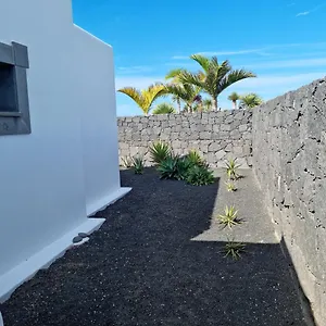 https://villa-ana.in-canary-islands.com