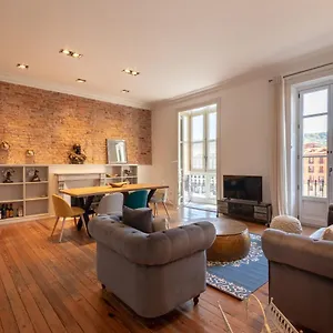 https://confort-y-diseno-con-vistas-al-casco-viejo.bilbaohotelsspain.com